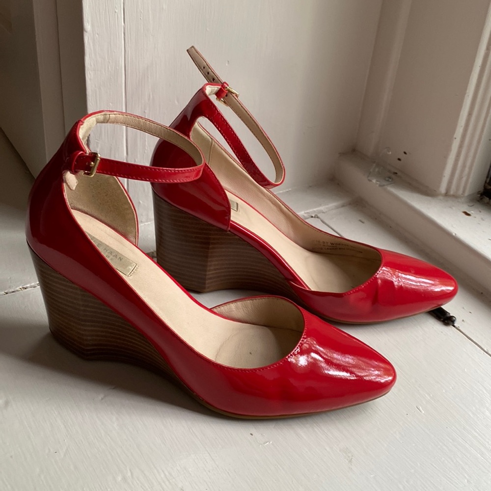 Cole Haan Grand Øs red patent leather wedges